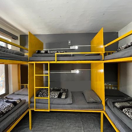 Young Monk Hostel & Cafe Old Manali ภายนอก รูปภาพ