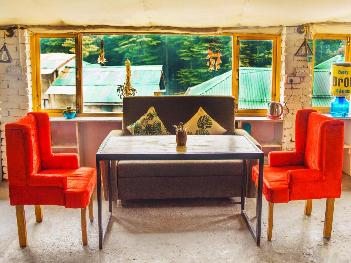 Young Monk Hostel & Cafe Old Manali ภายนอก รูปภาพ