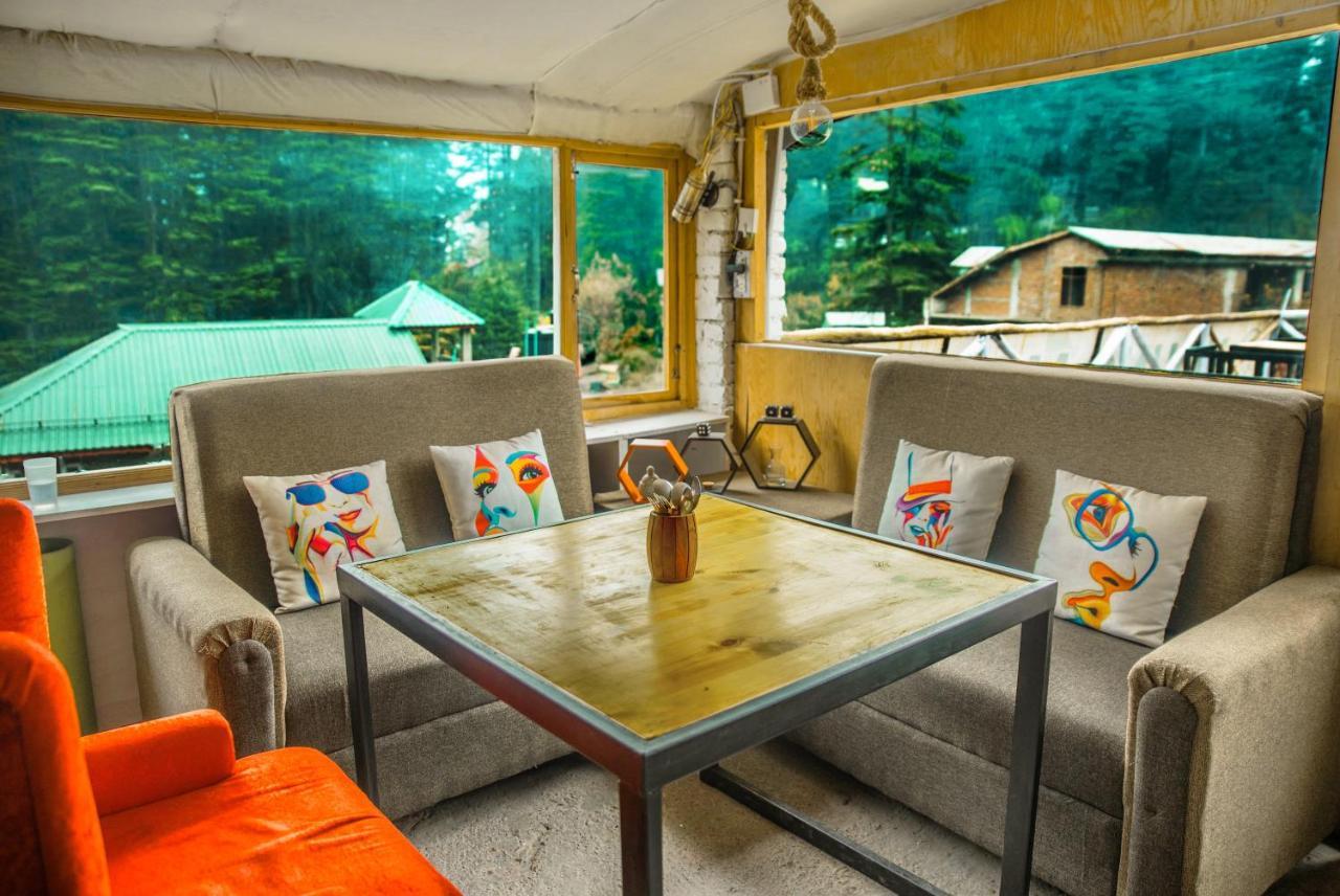 Young Monk Hostel & Cafe Old Manali ภายนอก รูปภาพ