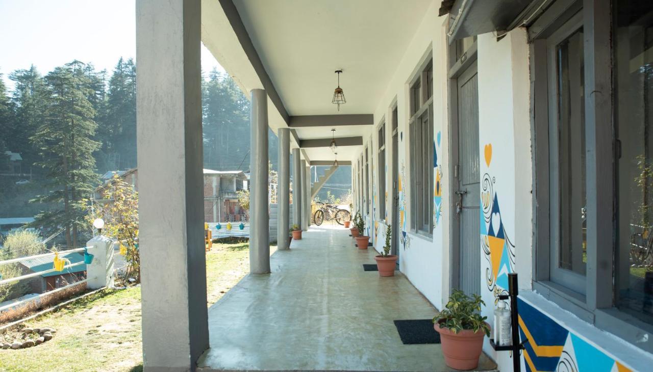 Young Monk Hostel & Cafe Old Manali ภายนอก รูปภาพ
