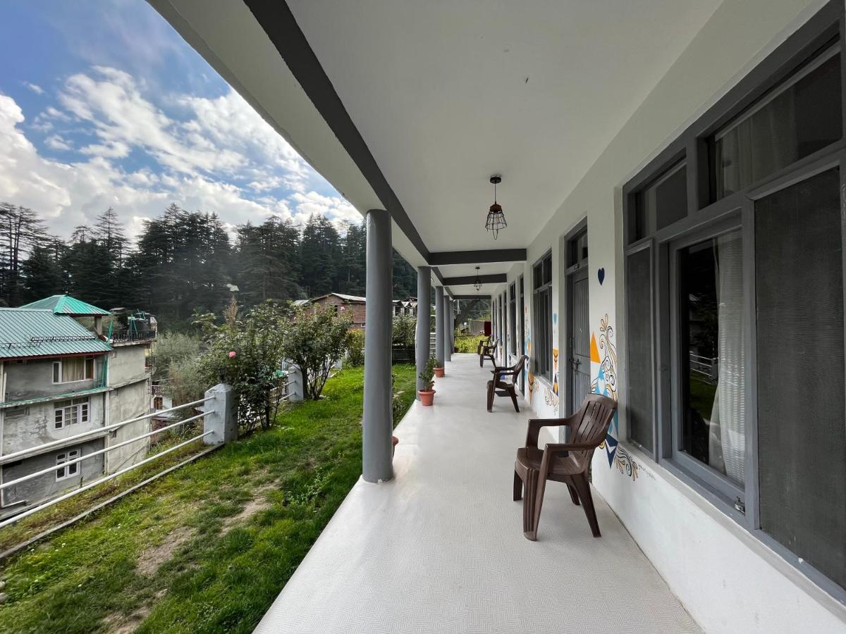 Young Monk Hostel & Cafe Old Manali ภายนอก รูปภาพ